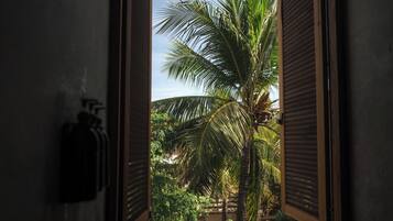 Master Suite Pool View | Bathroom | Shower, hair dryer, bathrobes, towels