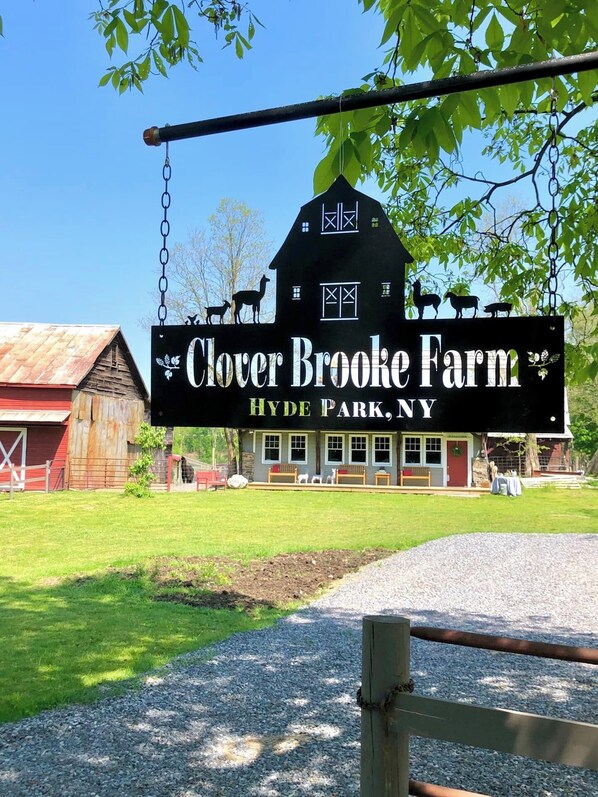 Property grounds - Hudson Valley Farm Getaway-East/Alpaca Lane-Apt 1 (Hyde Park)