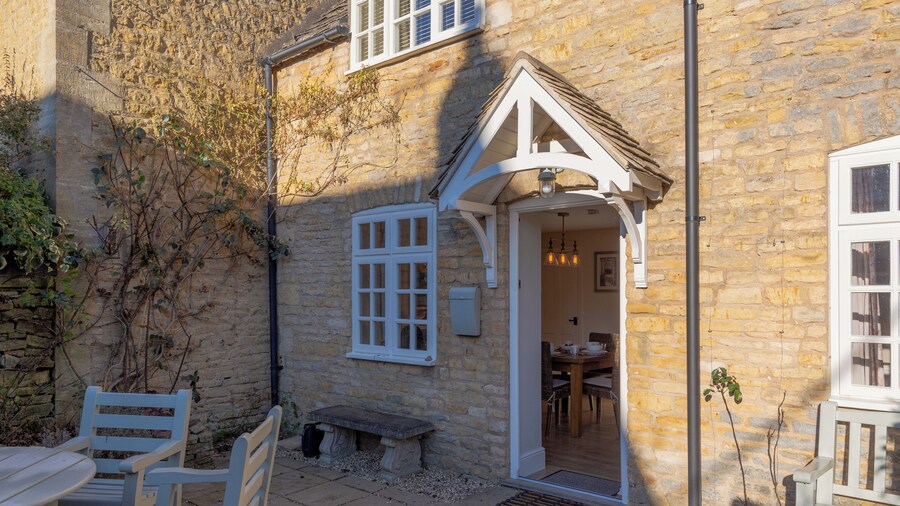 Jasmine Cottage-2BD in Heart of Bourton