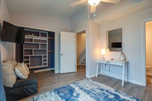 TV - Perla del Mar — Gulf-View Townhome · 30 Steps to Beach · No Pets · Sleeps 8 (Port St. Joe)