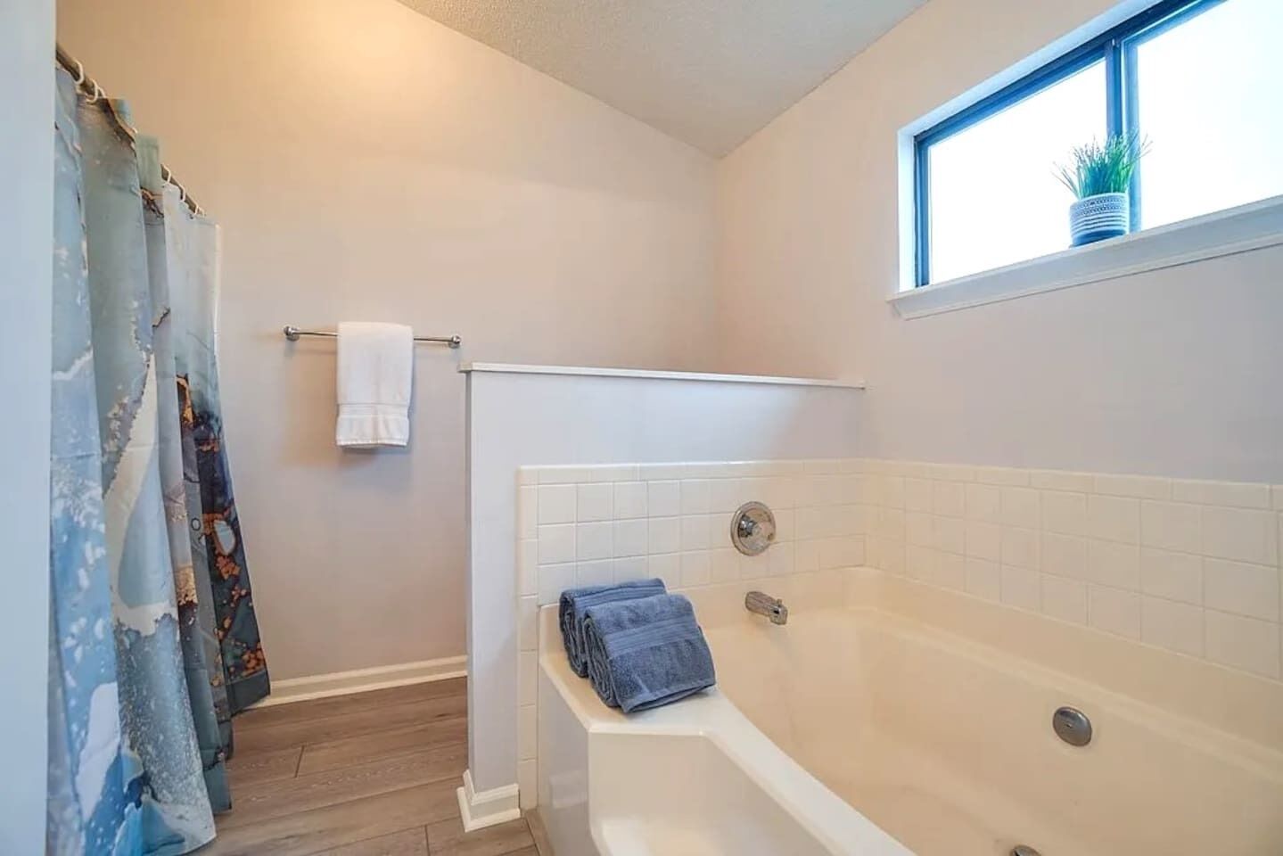 Shower, towels