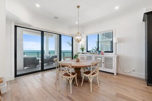 Dining - Sunset Beach | Modern, Luxury Beachfront Pool Home | Sleeps 12 (Bonita Springs)