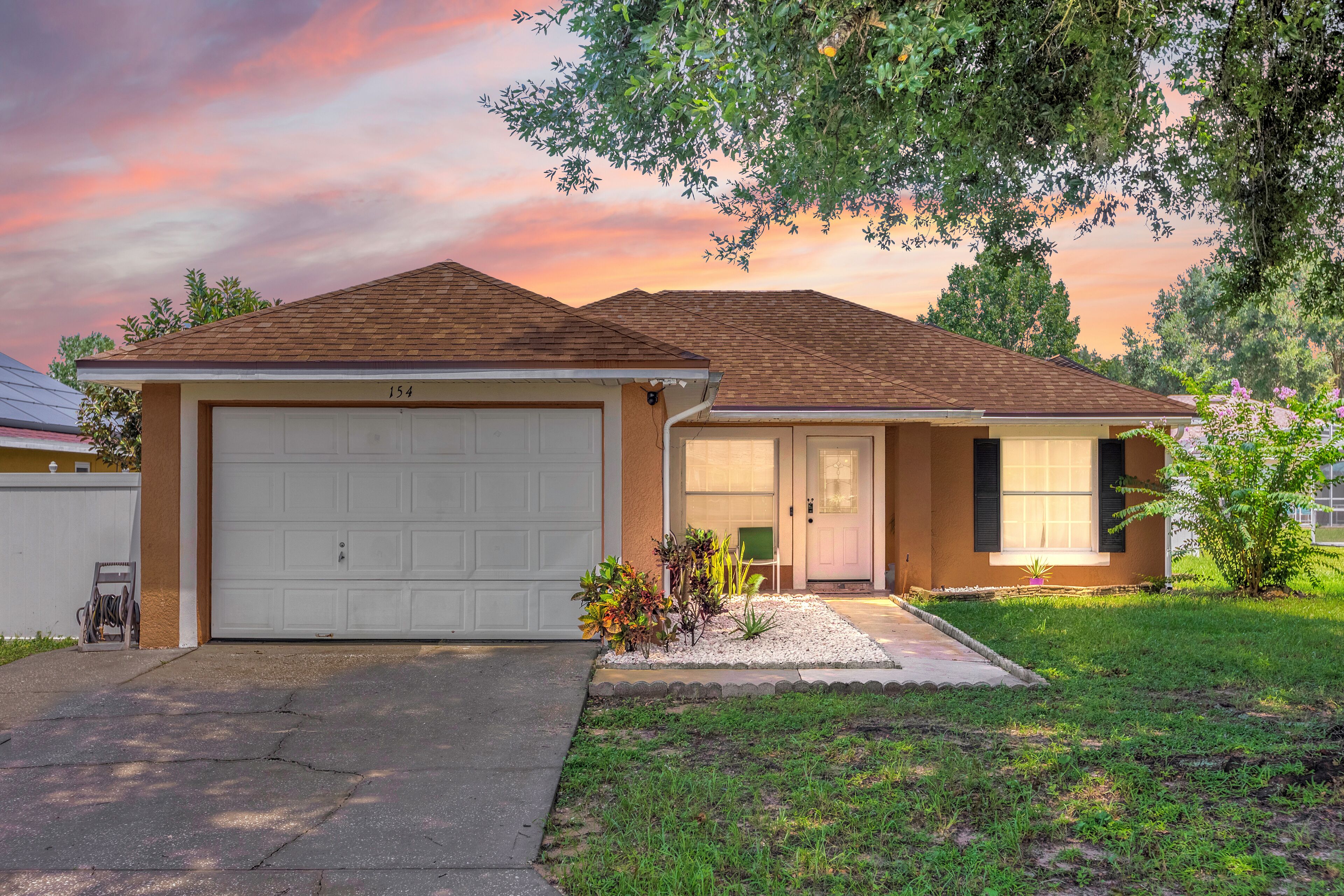 Logan Mickey House! pool house near Disney parks. Beautiful cozy 3bed house!