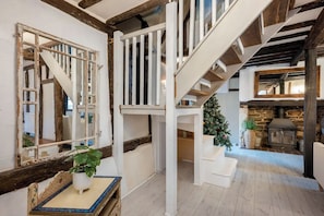Staircase - 16th Century Thatched Cottage (Oxford)