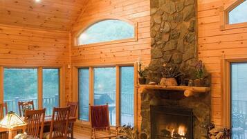 TV connectée, cheminée