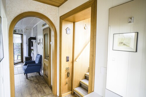 Ostfriesische Gemütlichkeit
Ein im ostfriesischem Stil eingerichtetes Ferienhaus