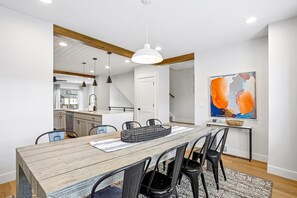 Dining - Jordanelle 4BR | Sleeps 9 | Free Bus to Park City | Pet Friendly | Near Skiing (Heber City)