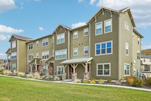 Exterior - Jordanelle 4BR | Sleeps 9 | Free Bus to Park City | Pet Friendly | Near Skiing (Heber City)