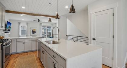 Townhome Close to Park City Resort & Reservoir Dog-Friendly