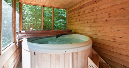 Woodland View - Hidden Falls Retreat