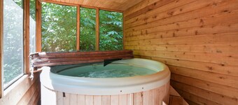 Woodland View - Hidden Falls Retreat