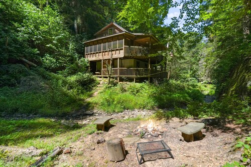 Hidden Falls Retreat | Hocking Hills, Waterfall