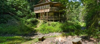 Hidden Falls Retreat | Hocking Hills, Waterfall