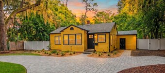 Cottage By UF - Walk to Stadiums, Campus and Midtown