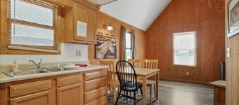 Retreat Cabin #3 | Hocking Hills, Loft Cabin