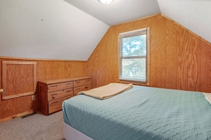 2 bedrooms, bed sheets