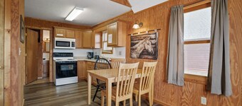 Cabins In Hocking - Retreat cabin 3