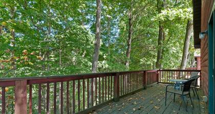 Retreat Cabin #3 | Hocking Hills, Loft Cabin