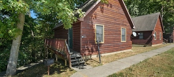Retreat Cabin #3 | Hocking Hills, Loft Cabin