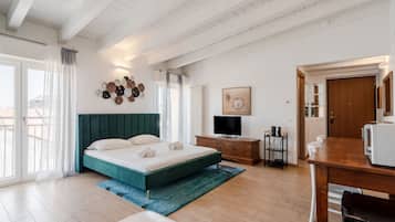 WiFi, bed sheets