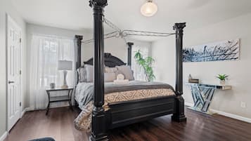 7 bedrooms, iron/ironing board, free WiFi, bed sheets