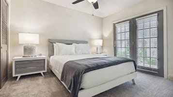 Iron/ironing board, travel crib, WiFi, bed sheets