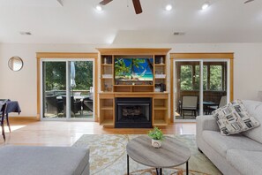 TV, peis og fotballspill