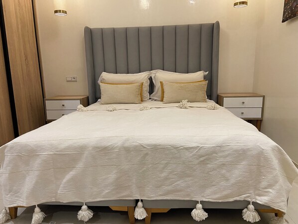 3 bedrooms, iron/ironing board, free WiFi, bed sheets