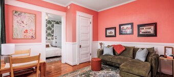 King Bed, Pet Friendly, Main Floor, Walk Downtown