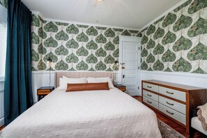 1 habitación, tabla de planchar con plancha, wifi y ropa de cama