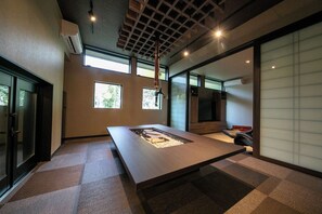 Luxury Villa | Individually decorated, individually furnished, free WiFi - Bettei Fujiya (Hatsukaichi)