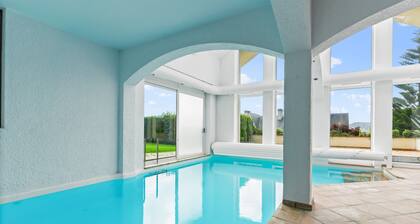 Holiday Home 'Villa De Lujo En Cantabria' with Mountain View, Wi-Fi and Air Conditioning