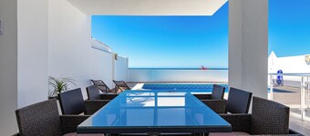 Villa 'Casa Flores 047' with Sea Views, Wi-Fi and Air Conditioning