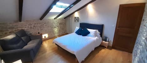 5 chambres, bureau, fer et planche à repasser, Wi-Fi gratuit