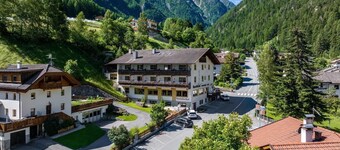 Apartment 'Martellerhof - Opis Pennhaus Small' with Sea View, Shared Terrace and Wi-Fi