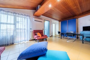 تلفزيون، مدفأة