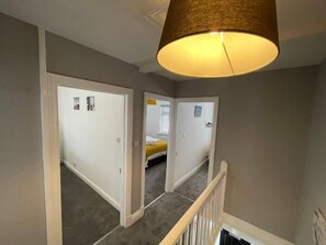 Interior - Cozy, Spacious 2BD House in Historic Chapelfields (West Midlands)