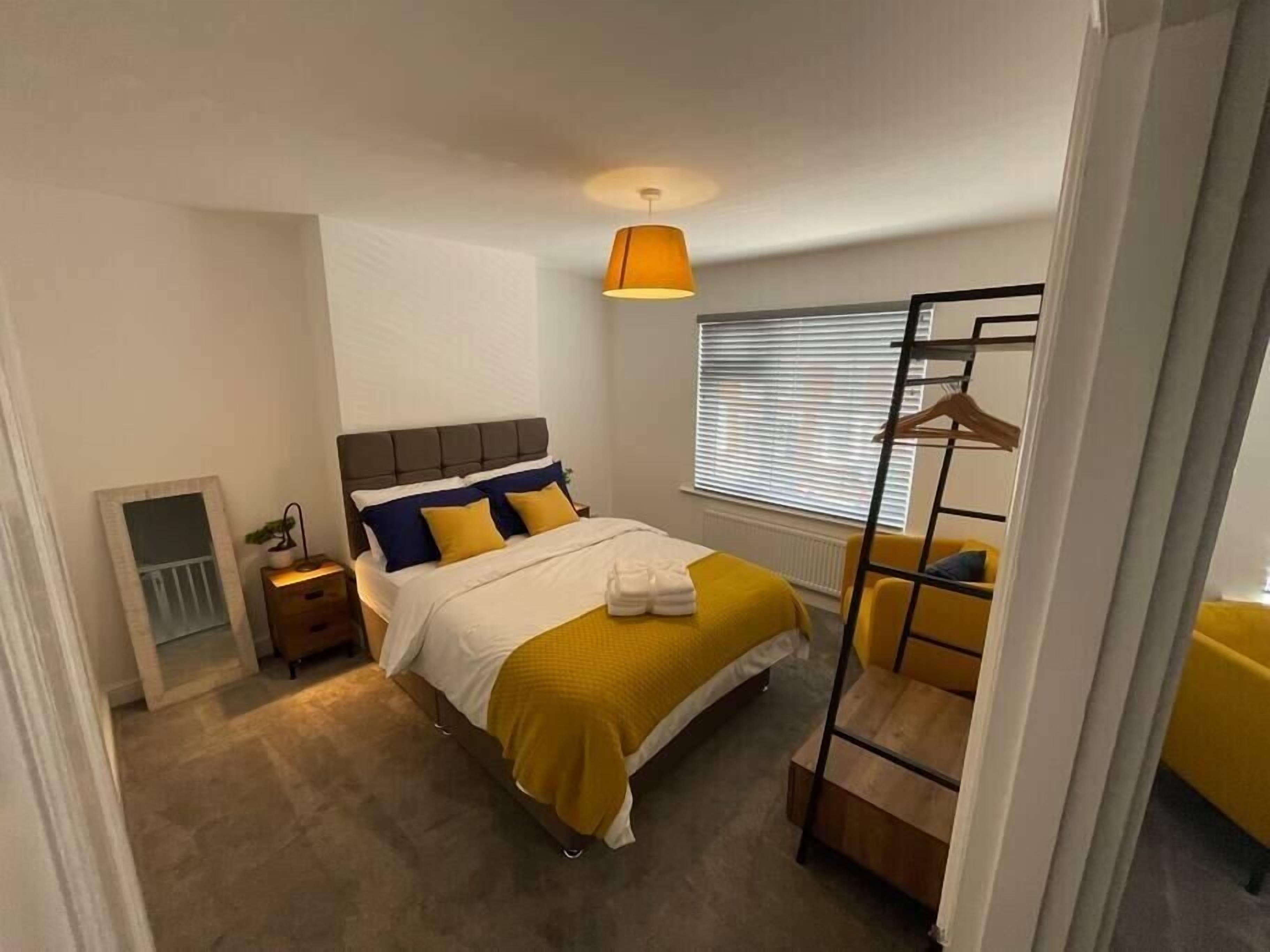 2 chambres, fer et planche à repasser, Wi-Fi, draps fournis