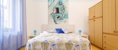 3 makuuhuonetta, ilmainen Wi-Fi, vuodevaatteet