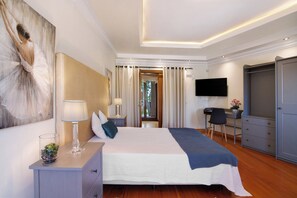 6 bedrooms, iron/ironing board, free WiFi, bed sheets