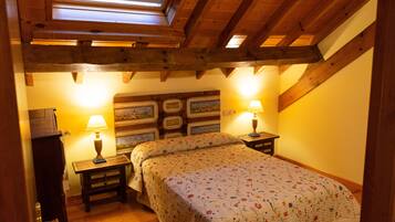 2 dormitorios, tabla de planchar con plancha, wifi gratis y ropa de cama