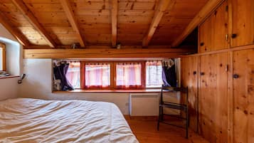 3 chambres, fer et planche à repasser, accès au Wi-Fi (inclus)