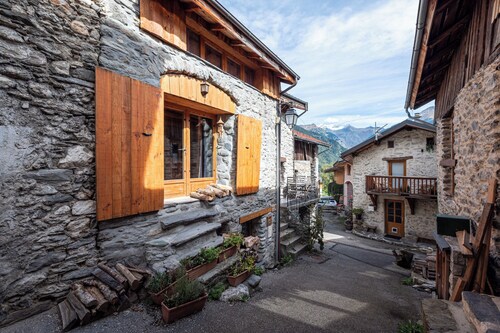 Chalet Le Persan Courchevel for 10 Guests