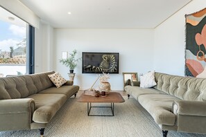 TV - Stunning Sea View Apartment in Higueron West (Málaga)