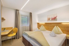 1 bedroom, free WiFi, bed sheets - Room 'Ederhof 5' with Mountain View, Shared Terrace and Wi-Fi (Ahrntal - St.Peter)