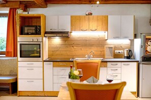 Kühlschrank, Hochstuhl