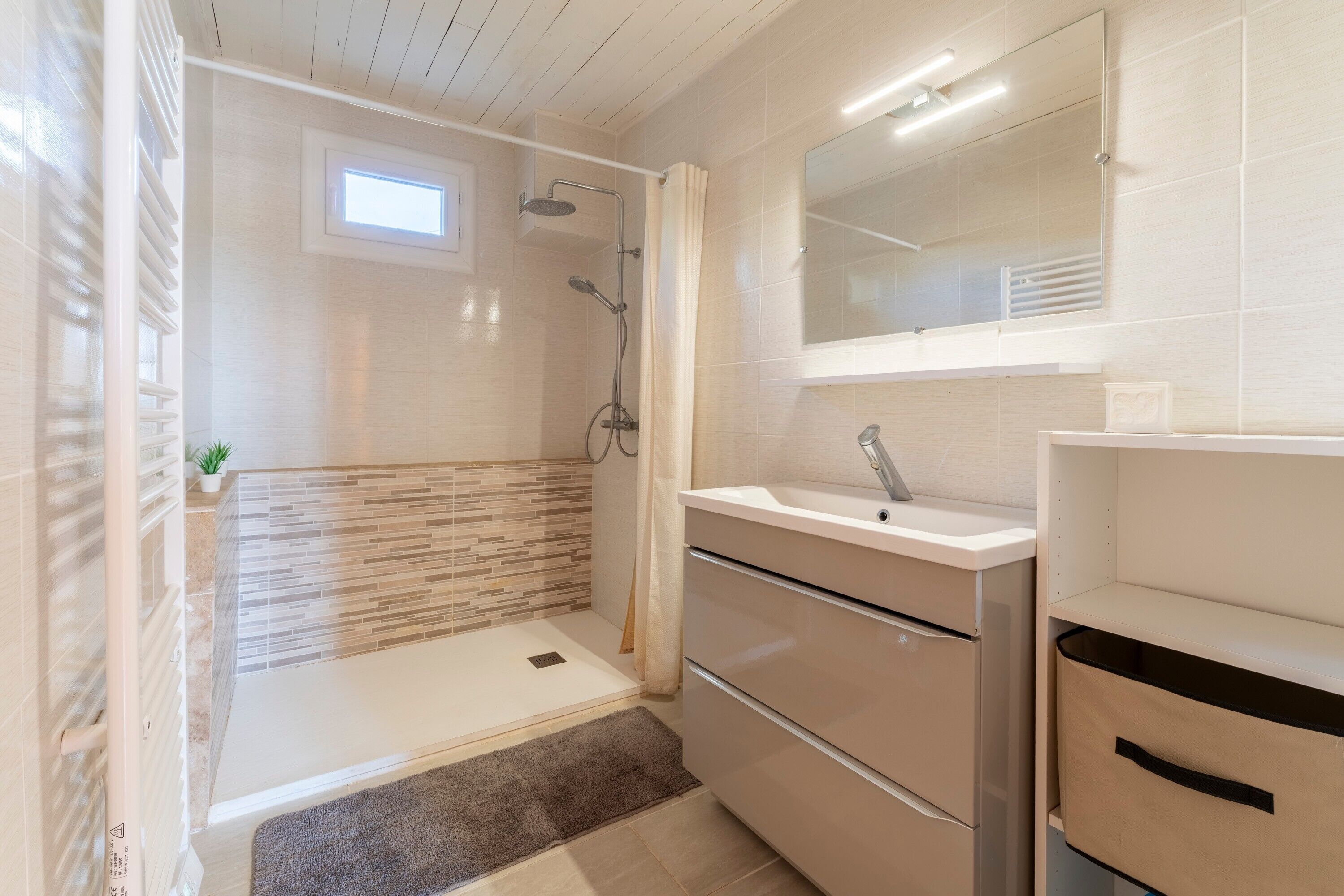Een douche, een haardroger