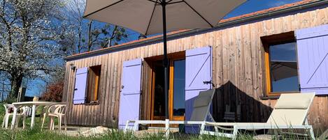 屋外ダイニングエリア