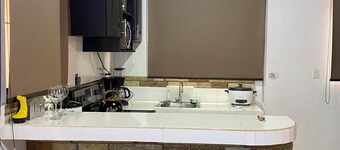 Caribe Rosa Charming 2-bedroom apartment in wonderful Limon with AC, WiFi