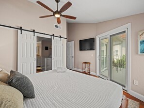 3 habitaciones, escritorio, tabla de planchar con plancha y wifi gratis 